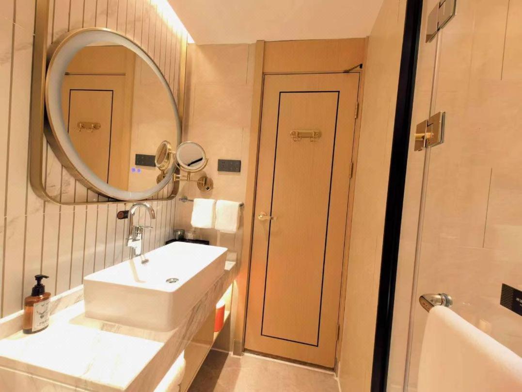 Vienna International Hotel Shenzhen Shuibei Zewnętrze zdjęcie